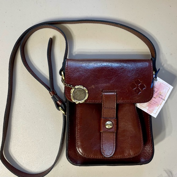 Patricia Nash Handbags - Patricia Nash “Laria” Leather Crossbody